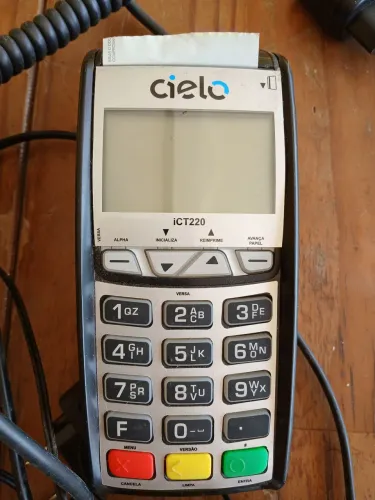 Máquina de Cartão Cielo iCT220