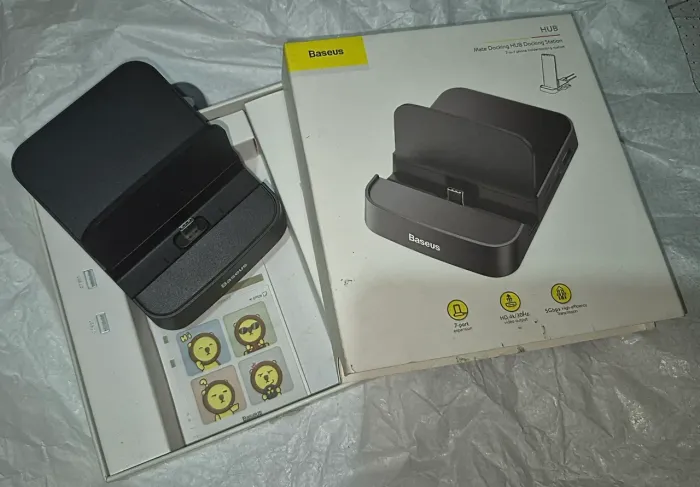 Baseus - Dock Station - Estação de acoplamento tipo C 7 em 1 + Teclado - Usada