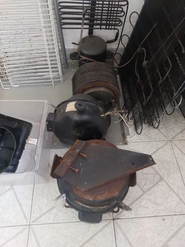 Peças de geladeira e freezer - Compressores e componentes