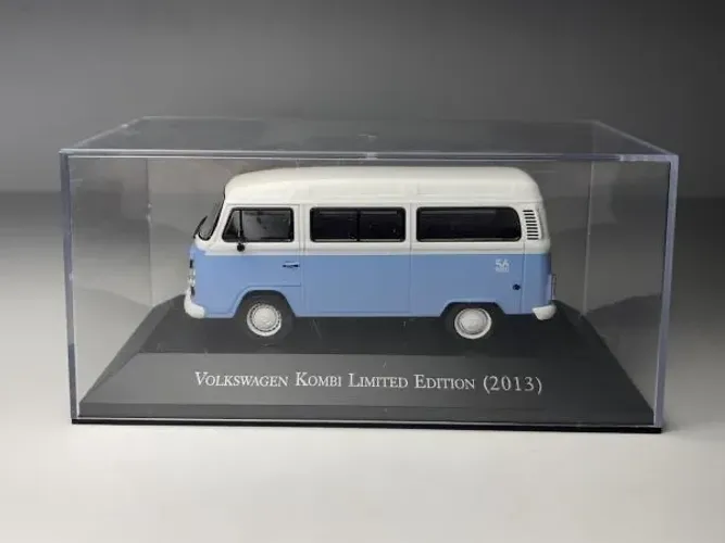 Volkswagen: Kombi Limited Edition (2013) - Azul e Branco - 1:43 - Ixo