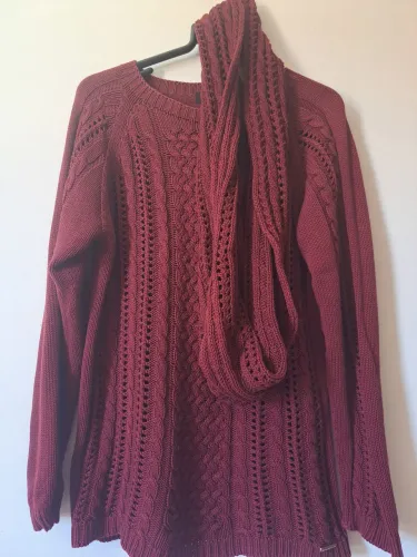 Casaco de lã com gola removível