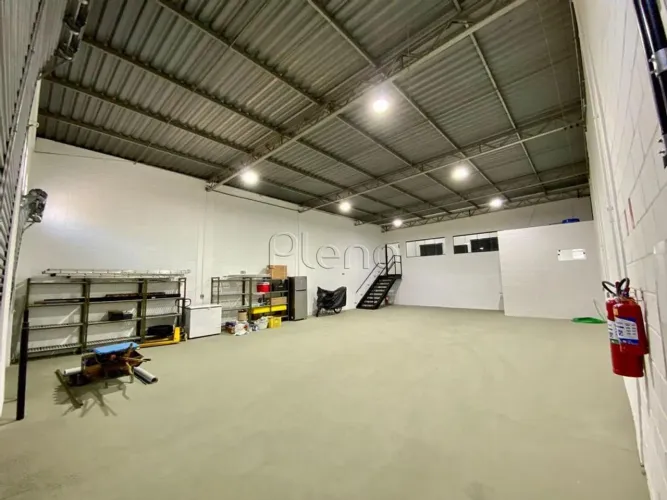 Barracão com 216,00 m², na Vila São Bento, Campinas.