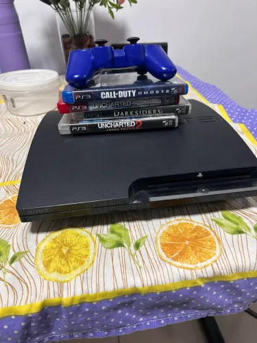 Playstation 3 Slim desbloqueado + Jogos + Controles
