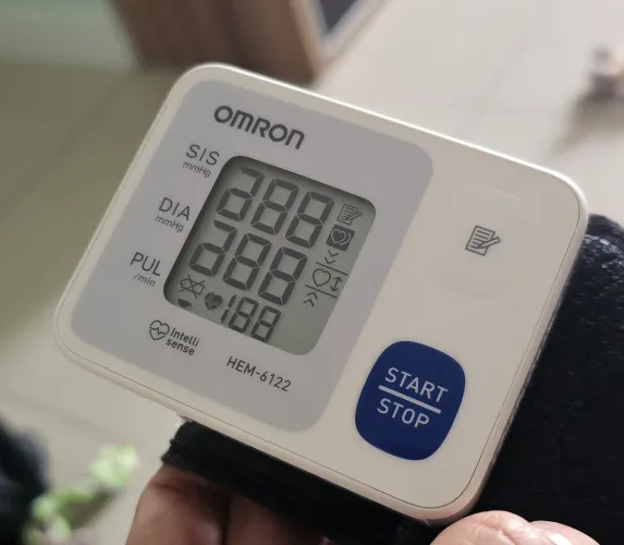 Monitor de pressão Omron 