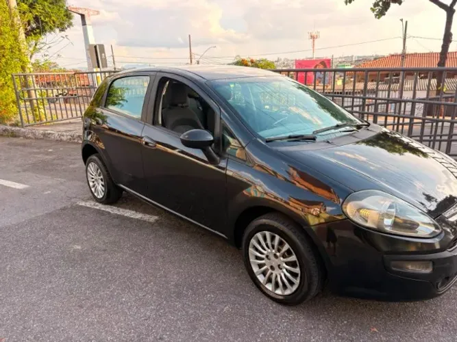 Fiat Punto Attractive 1.4 Fire Flex 8V 5P 2013