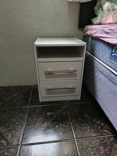 Criado mudo 