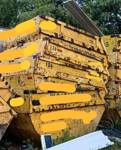 Vende se 10 caçambas de 4m3