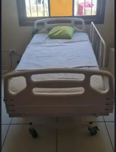 Cama hospitalar elétrica com entrega e colchão
