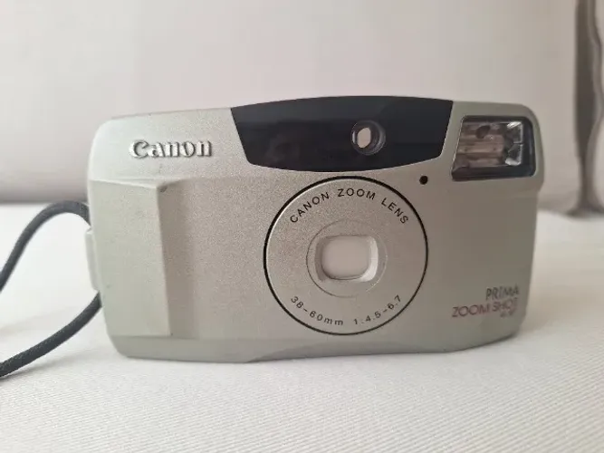 Câmera fotográfica CANON