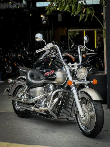 HONDA SHADOW 750