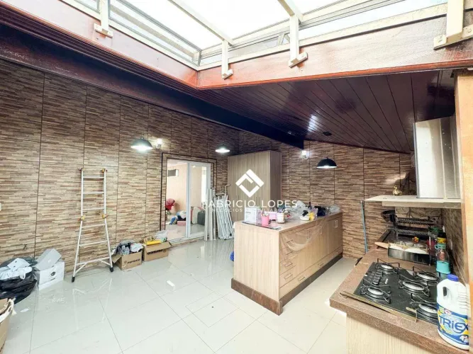 Linda Casa para venda no Jardim Santa Maria em condomínio fechado!