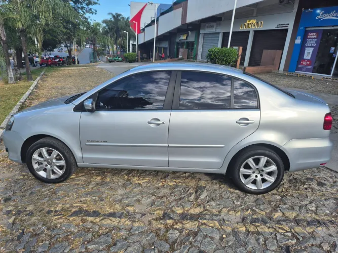 Volkswagen Polo Sed. Comfort. 1.6 MI Tot. Flex 8V 2013