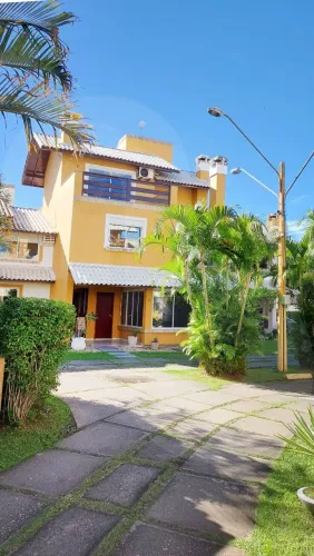 Casa perfeita em condomínio no norte de Floripa! E more de férias!