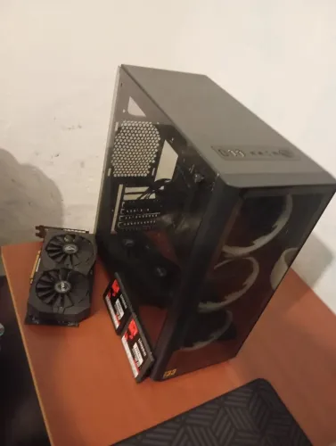 VENDO GABINETE TRIPLO FAN RGB UMA PLACA DE VIDEO DA ASUS E DOIS SSDS KINGSTON 120.GB