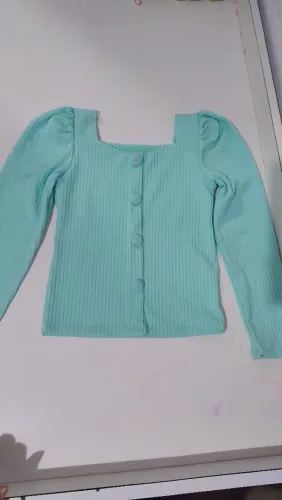 Blusinha linda,nova ,veste 4/6 anos
