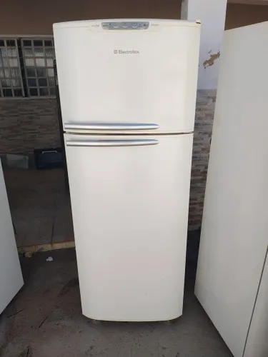 Geladeira Eletrolux DFF44 440 litros duplex Frost Free