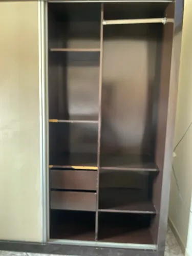 Roupeiro 2.10m com 2 portas de correr
