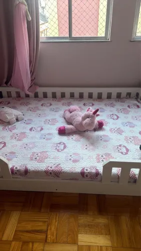 Cama infantil com colchão