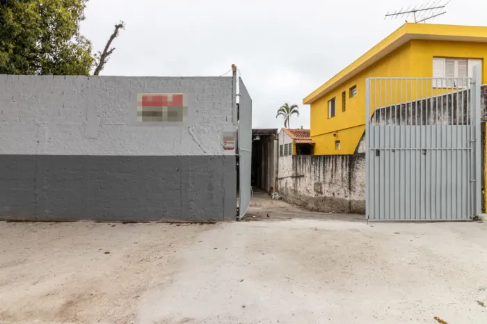 Galpão na Avenida Lino de Almeida Pires, 157 600 m²