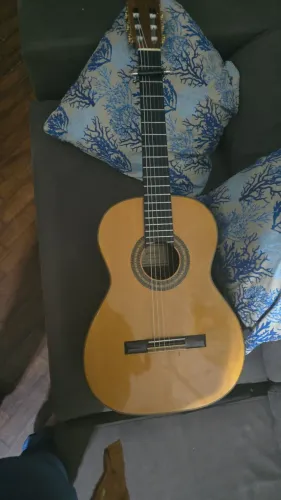 Vendo Violao raro Giannini.
