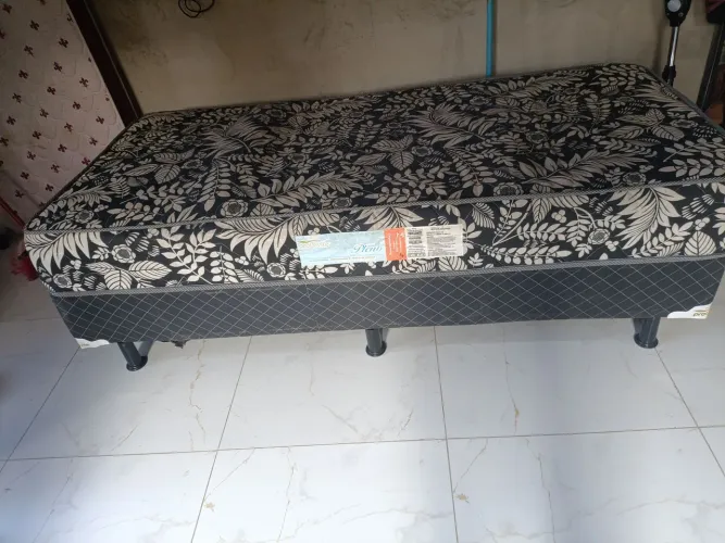 Cama solteirão 