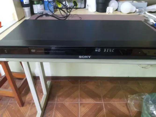 REPRODUTOR DE DVD SONY DVP-NS57P com Manual Controle Remoto e Cabo Video