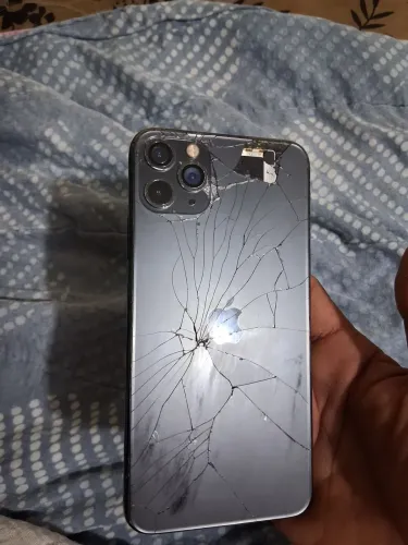 IPhone 11 pro Max com defeito 