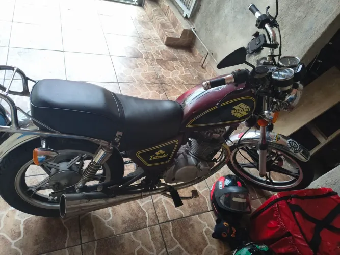 MOTO BARATA