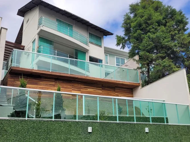 Casa à venda no centro de Domingos Martins/ES