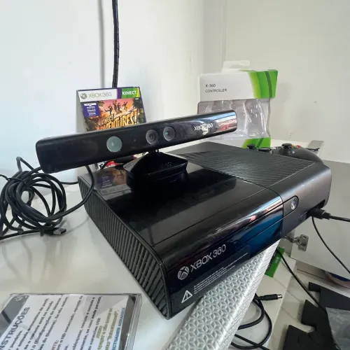 Xbox 360 DESBLOQUEADO RGH(+100 jogos no hd)c/kinect