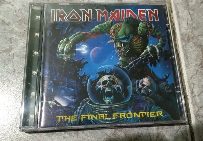 CD IRON MAIDEN NOVO - THE FINAL FRONTIER