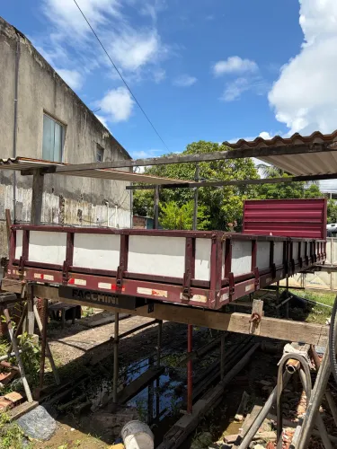 Carroceria de ferro Facchini 8.50m