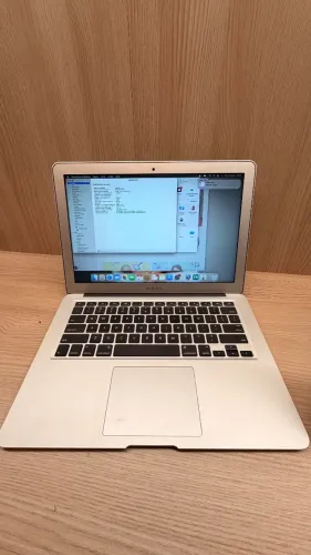 MacBook Air 13 Apple | Intel Core i5 | 8GB RAM | SSD 128GB | Bateria Substituída Recente