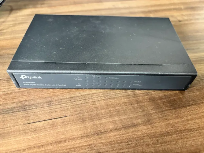 Switch TP-Link 8 Portas - TL-SG1008P