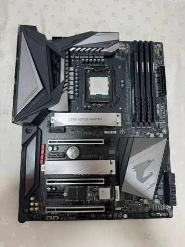 Kit Z390 + I9 9900KF + 64gb DDR4 2666 + XPG S70 1TB + RM1000 + H100i GTX (Usado)