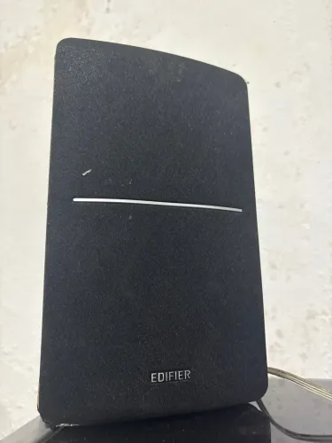 Monitor de referência edifier
