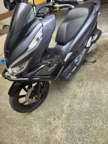 HONDA PCX 150 DLX 2021 - 33 MIL KM - PNEUS NOVOS - REVISADA