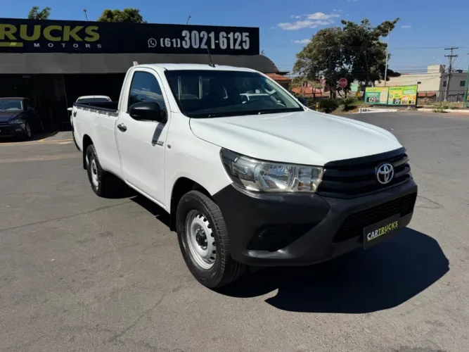 Toyota Hilux CS 4X4 2.8 TDI Diesel Mec. 2019