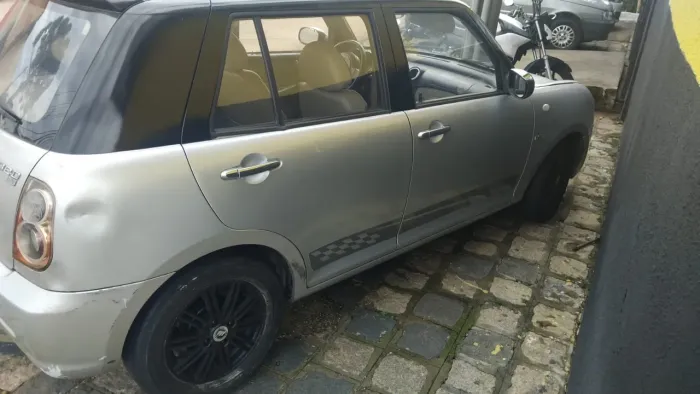 Lifan 320 Elite 1.3 16V 88cv 5P 2011