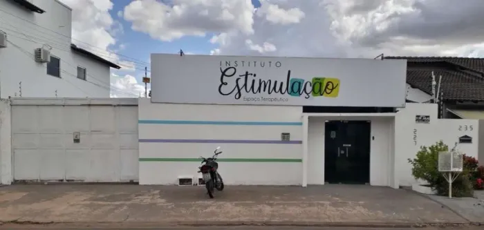 Aluga-se Sala Comercial Mobiliada - Bairro São Francisco
