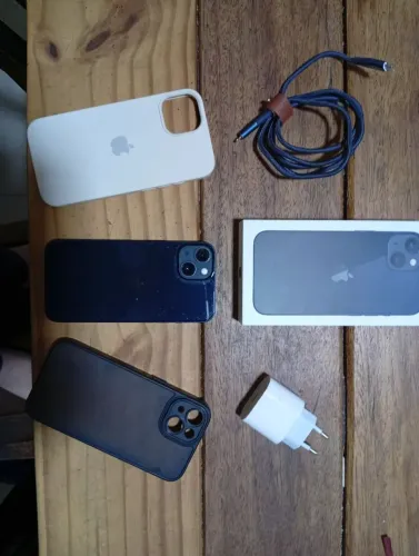 iPhone 13 256GB | Todo Original | Nunca Aberto | Estado de Vitrine.