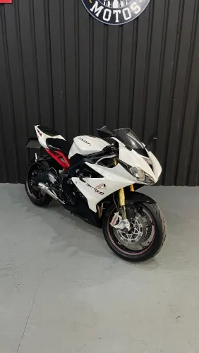Triumph daytona 675r