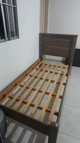 Cama de solteiro 