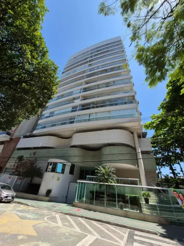 Imóvel para aluguel possui 110 metros quadrados com 3 quartos em Praia da Costa - Vila Vel