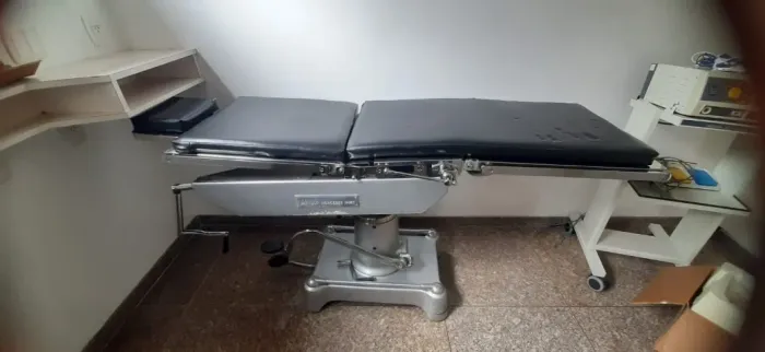 Cama/cadeira bloco cirúrgico Mercedes IMEC M203