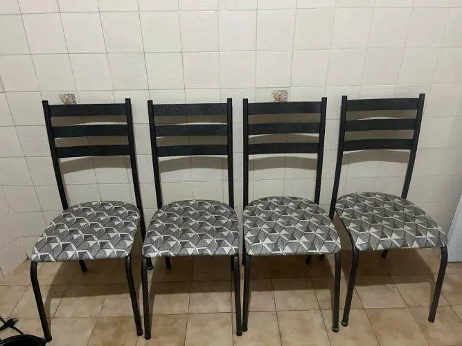 4 Cadeiras