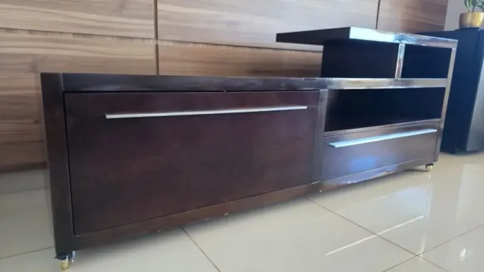 Rack para TV Moderno com Rodinhas e Gavetões - Lindo e Super Conservado!