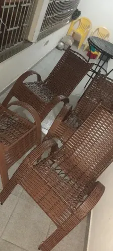 Conjunto 4 cadeiras precisando trocar as tiras