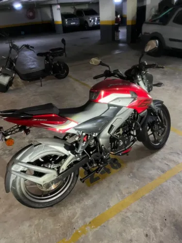 Vendo Bajaj dominar 25/25
