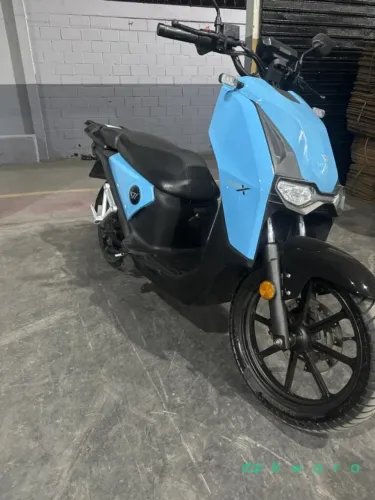 VMoto CPX 2025